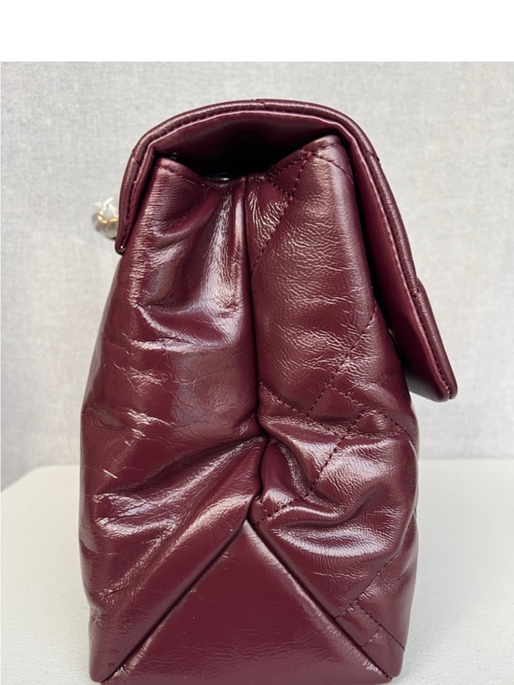 KURT GEIGER Kensington XXL Patent Crinkle Leather eagle shoulder bag BURGUNDY - Picture 11 of 16